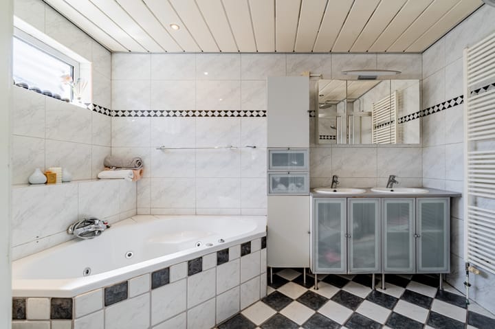 Photo 22 of Bronckhorststraat 81