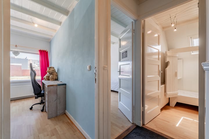 Photo 28 of Bronckhorststraat 81