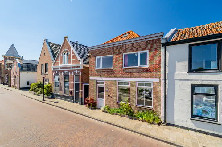 Photo 47 of Bronckhorststraat 81