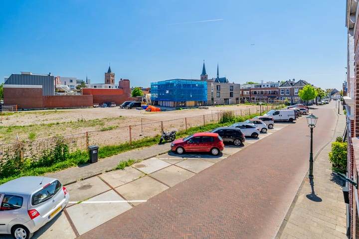 Photo 49 of Bronckhorststraat 81