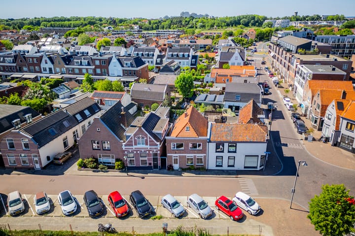 Photo 51 of Bronckhorststraat 81