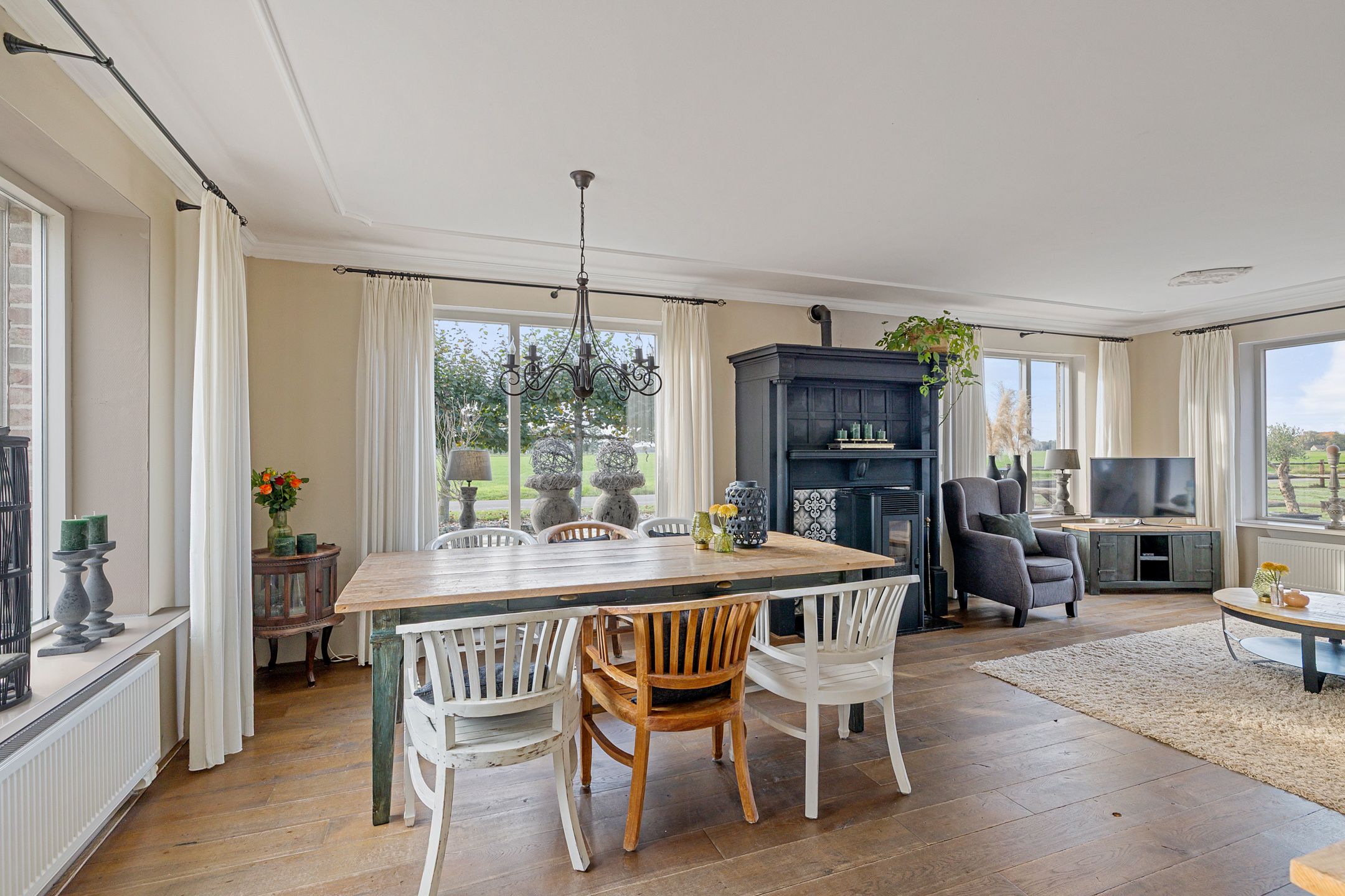 Photo 9 of Ballast 44