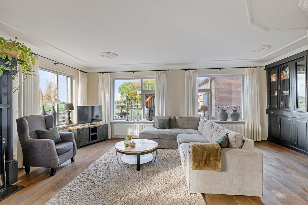 Photo 11 of Ballast 44