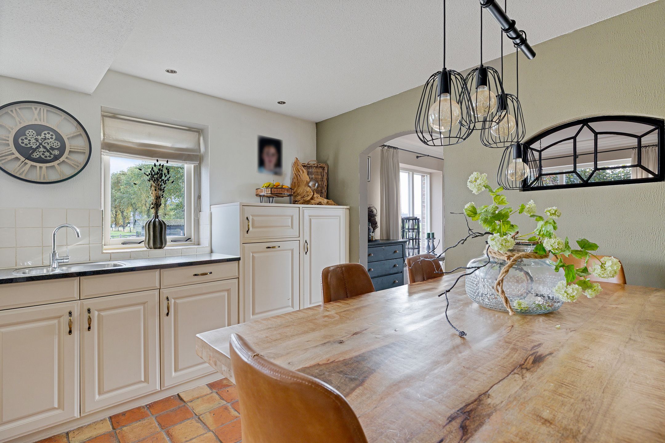 Photo 18 of Ballast 44