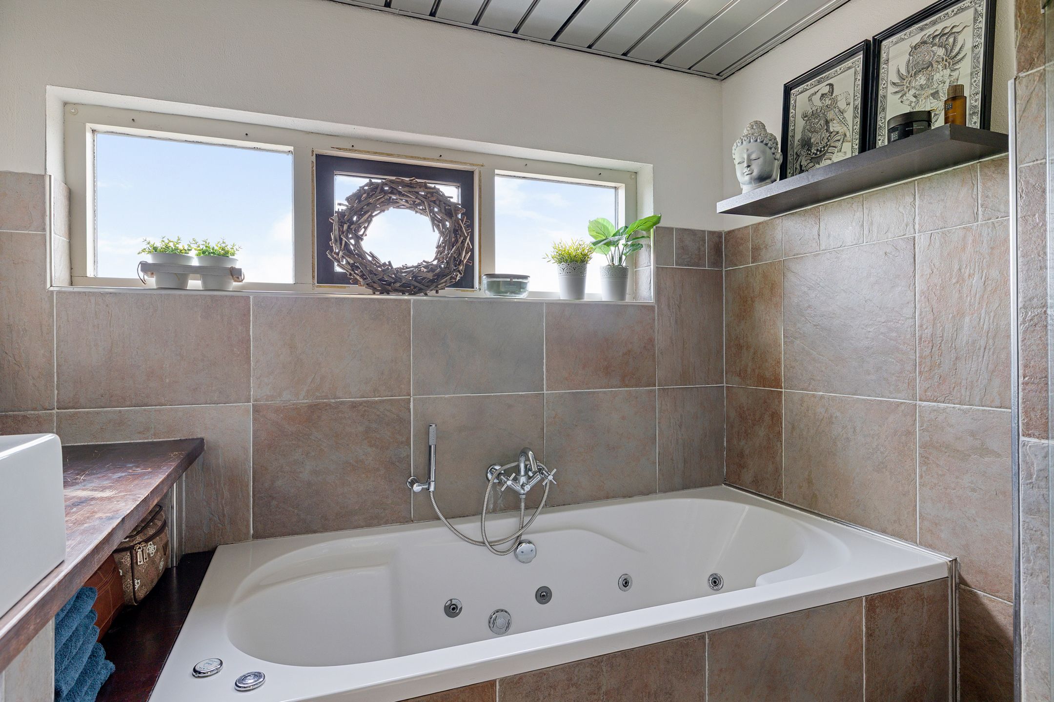 Photo 27 of Ballast 44