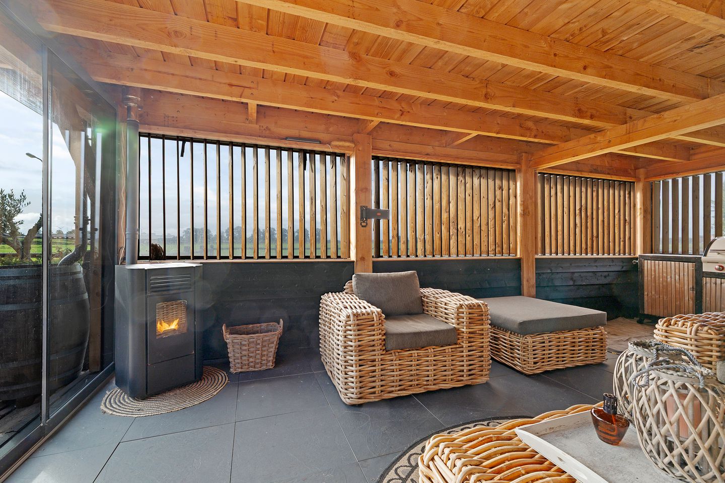 Photo 40 of Ballast 44