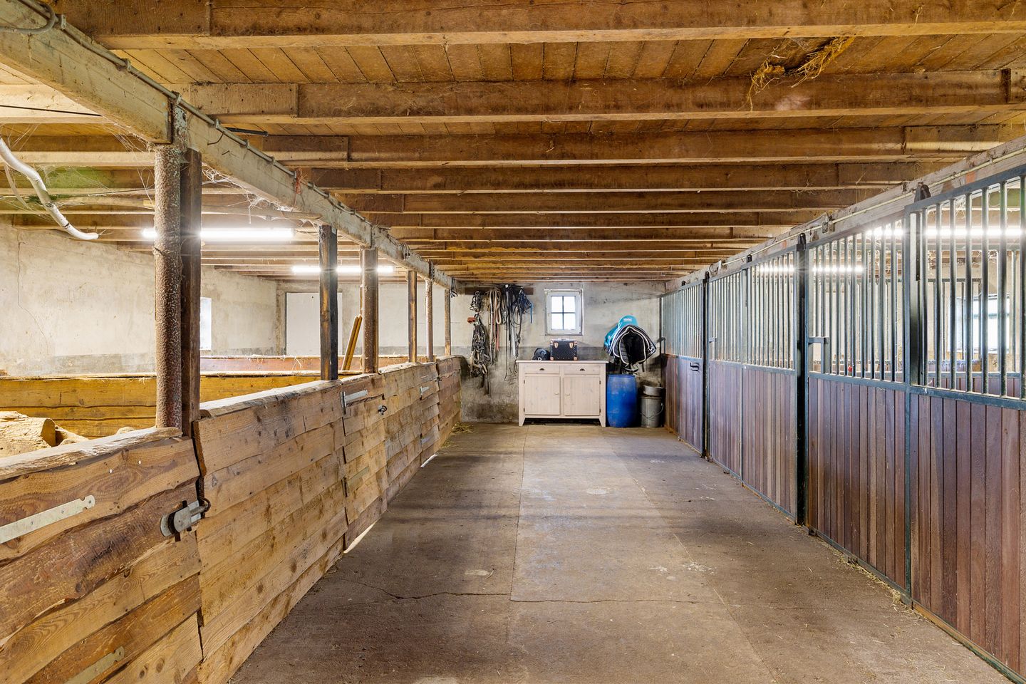 Photo 44 of Ballast 44