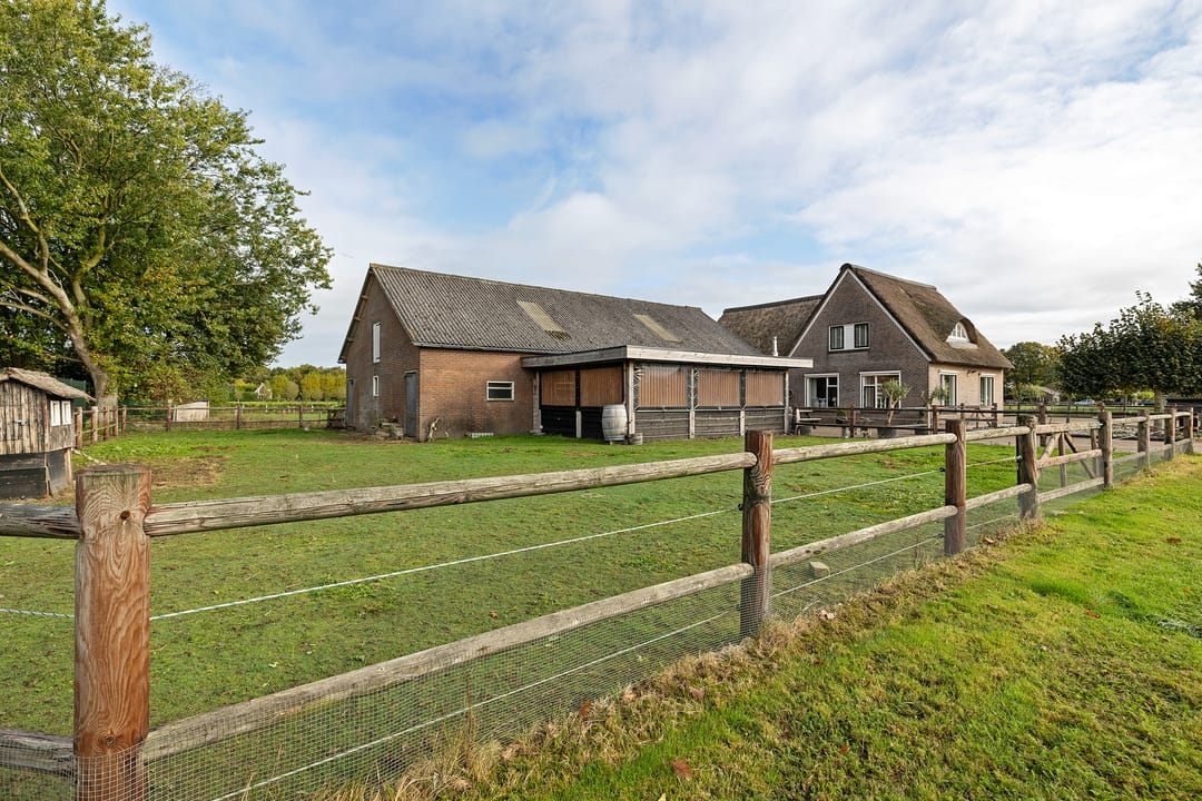 Photo 47 of Ballast 44