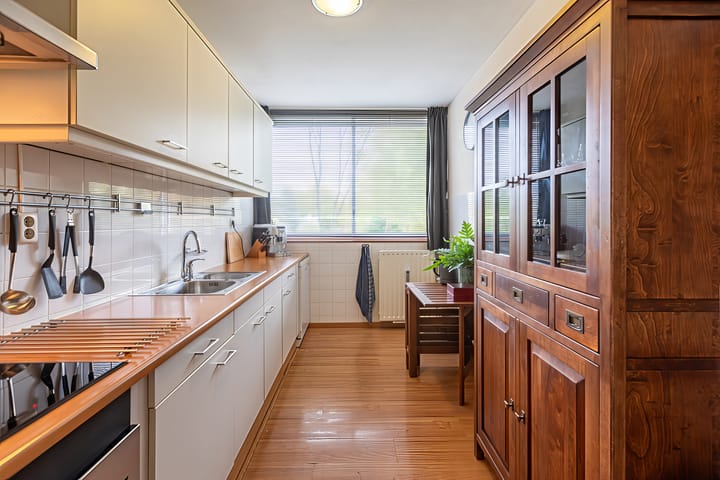 Foto 3 van Adama van Scheltemaplein 52