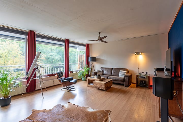 Foto 9 van Adama van Scheltemaplein 52