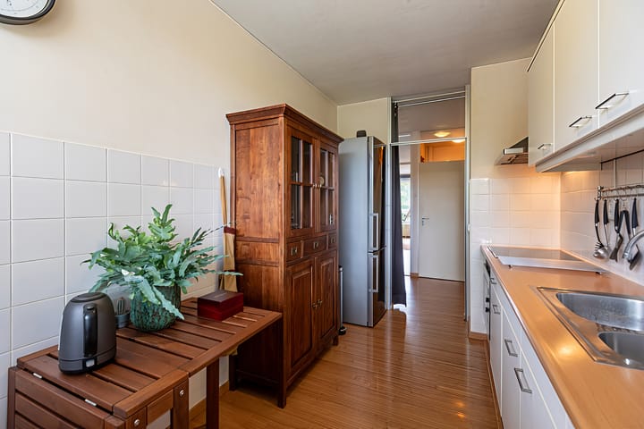 Foto 17 van Adama van Scheltemaplein 52