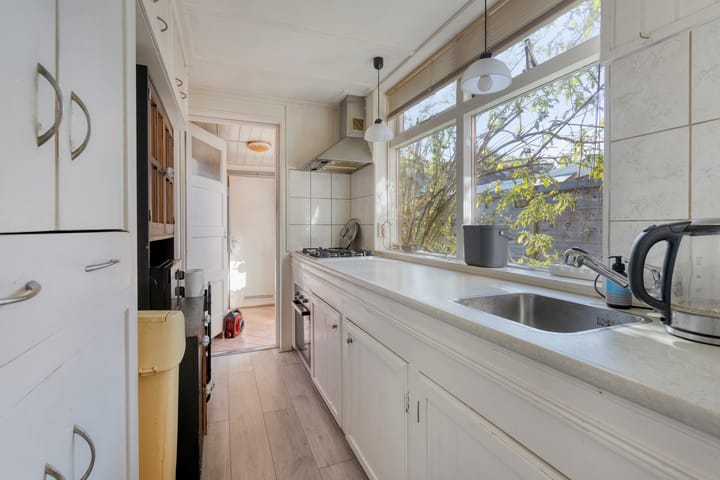 Foto 11 van van Loonstraat 79