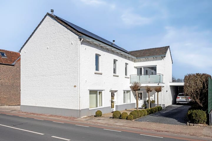 Strucht 28 main image