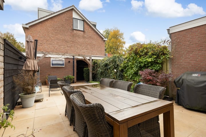 Foto 25 van Titus Brandsmastraat 5