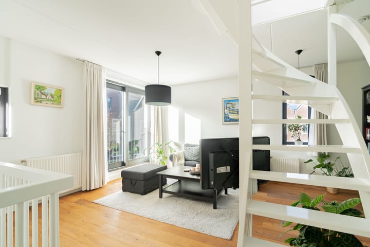 Photo 14 of Boterbloem 44