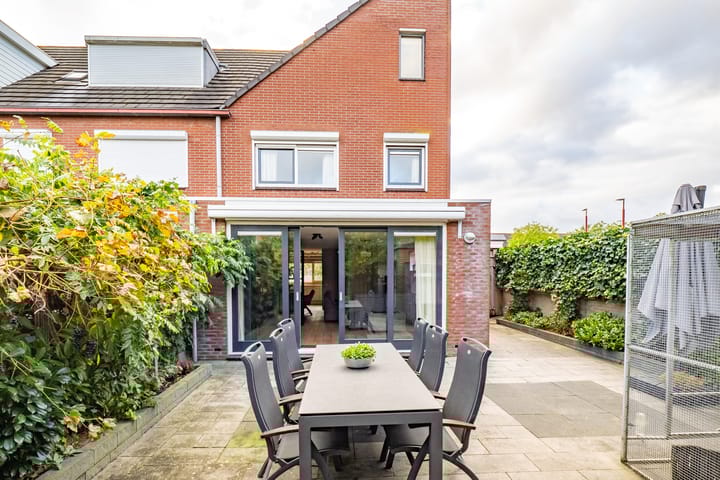 Photo 3 of Herman Heijermanshove 37