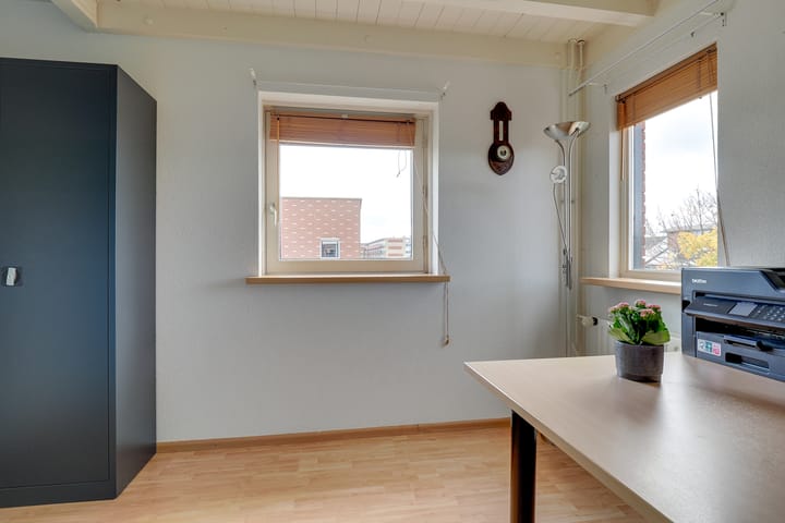 Photo 28 of Herman Heijermanshove 37