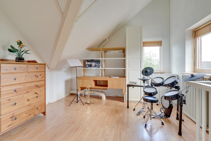 Photo 29 of Herman Heijermanshove 37