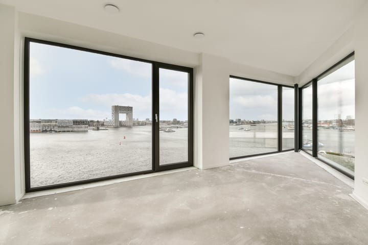 Photo 3 of Grasweg 490