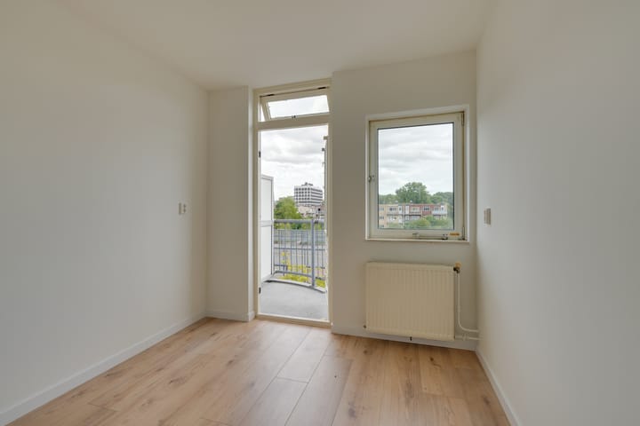 Foto 23 van Louis de Visserstraat 7