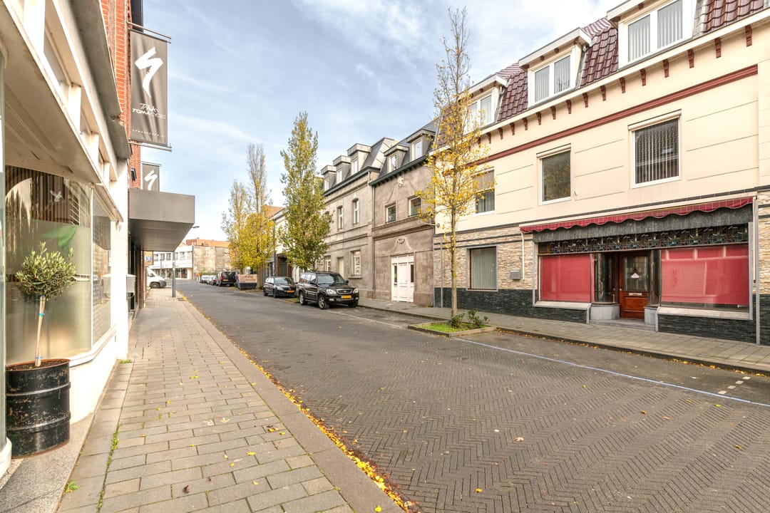 Photo 2 of Akerstraat 4