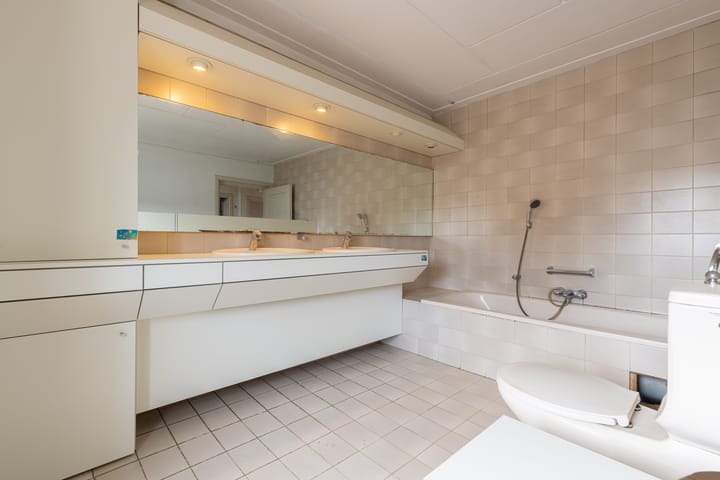 Photo 17 of Akerstraat 4