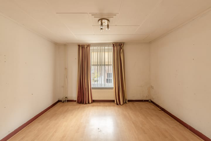 Photo 23 of Akerstraat 4