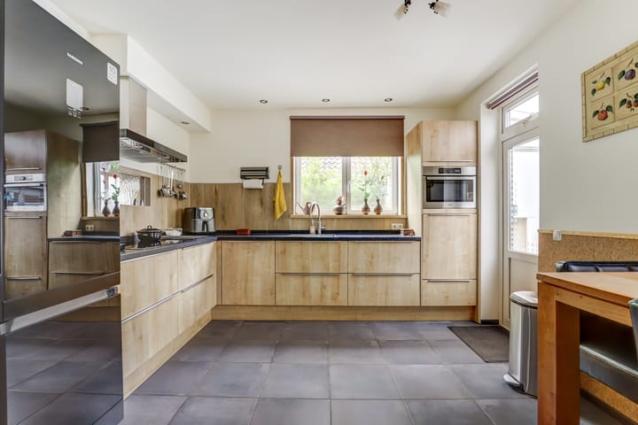 Foto 9 van H.W. Iordensweg 130-A