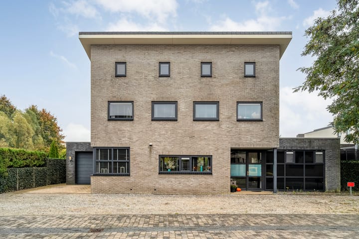 Photo 64 of Van Goghstraat 20