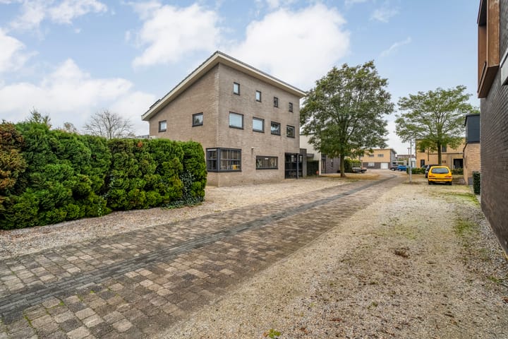 Photo 65 of Van Goghstraat 20