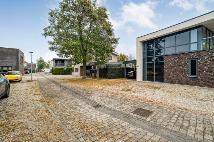 Photo 66 of Van Goghstraat 20