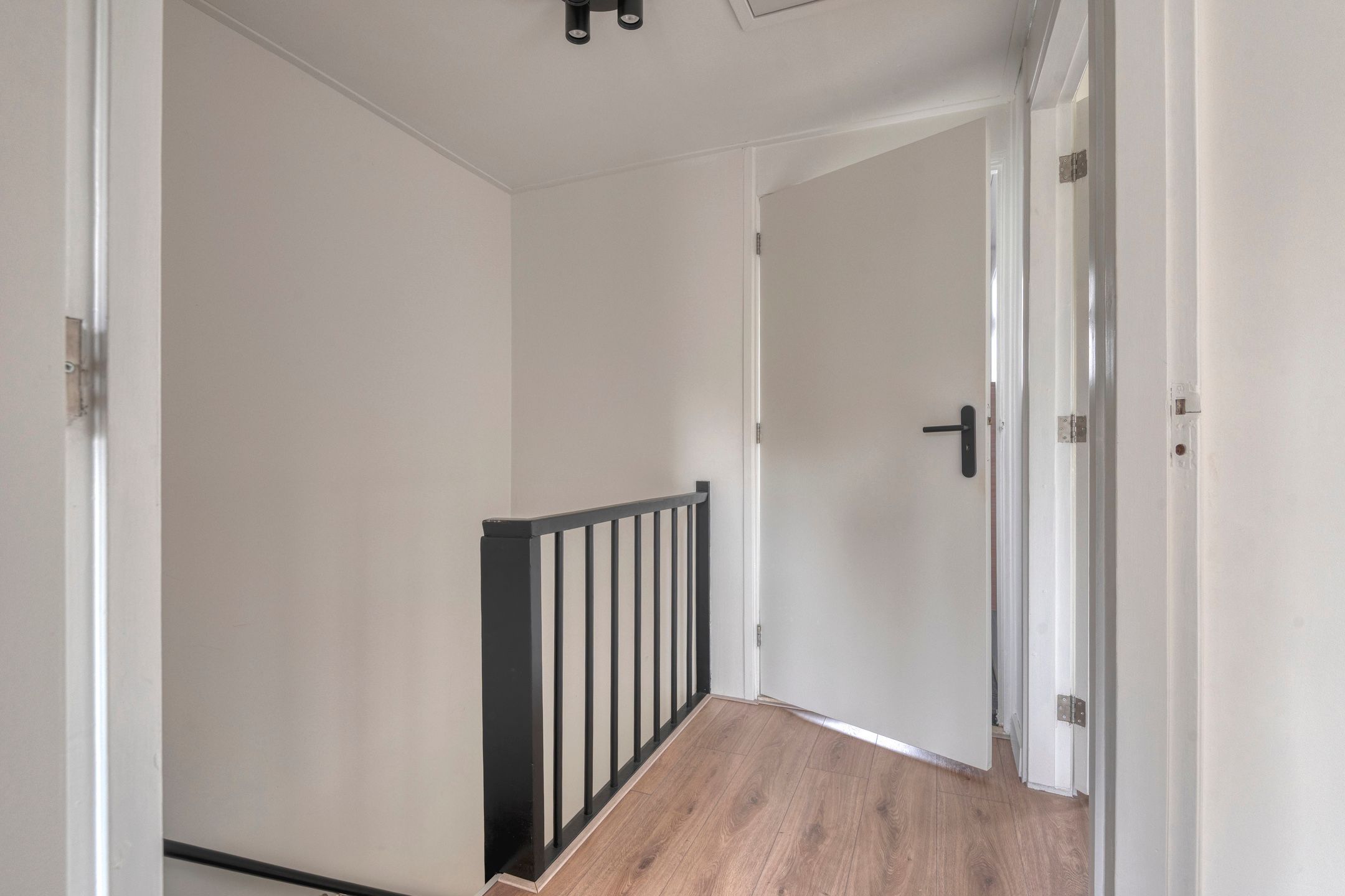 Foto 15 van van den Hummelstraat 19