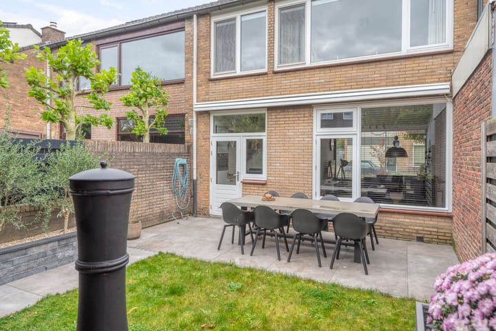 Foto 26 van van den Hummelstraat 19