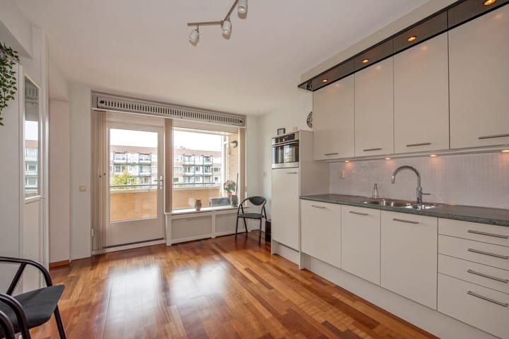 Photo 12 of Monseigneur van Steelaan 59-H