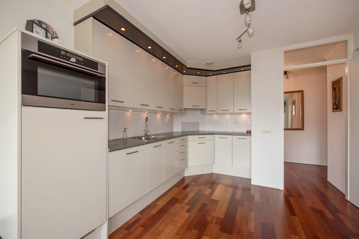 Photo 16 of Monseigneur van Steelaan 59-H