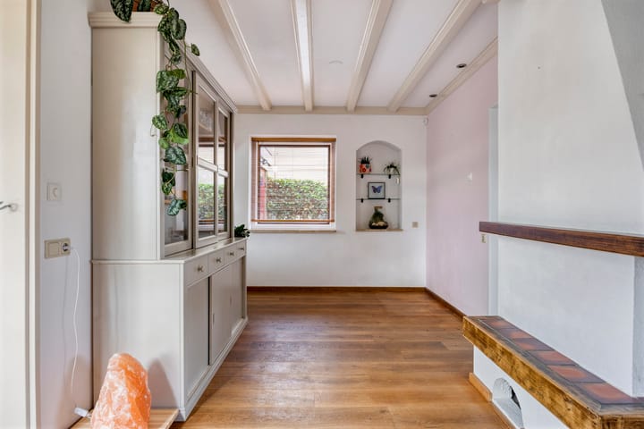 Photo 11 of Pater van den Elsenstraat 60