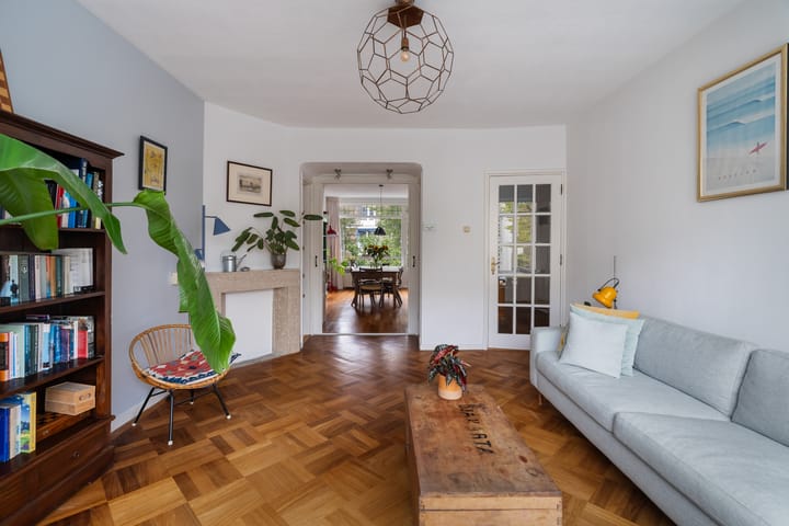 Photo 7 of Amalia van Solmsstraat 32