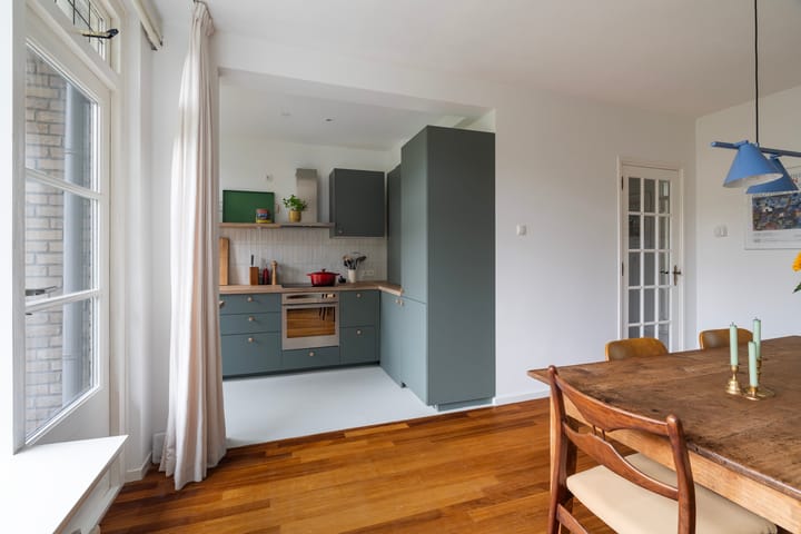 Photo 10 of Amalia van Solmsstraat 32