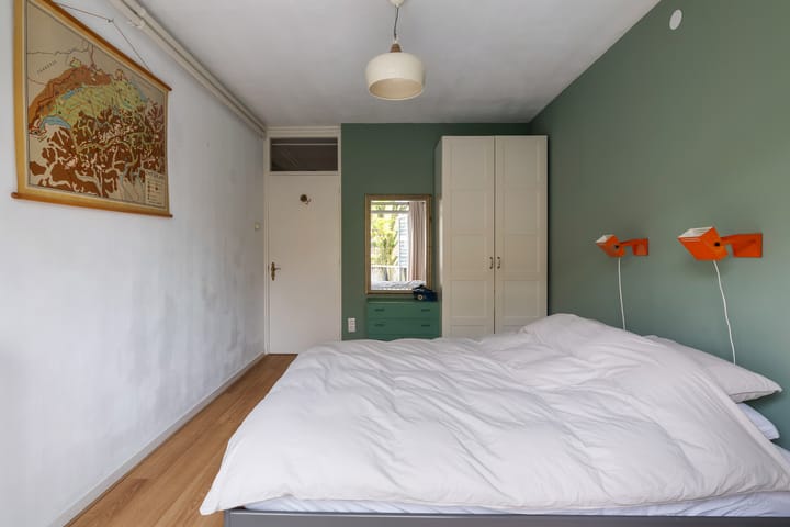 Photo 16 of Amalia van Solmsstraat 32