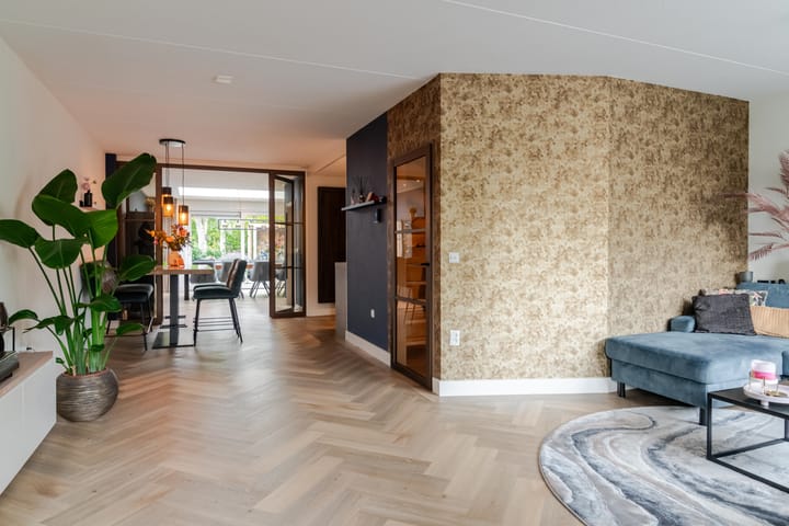 Photo 6 of Emmastraat 13