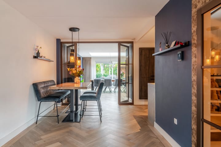 Photo 7 of Emmastraat 13