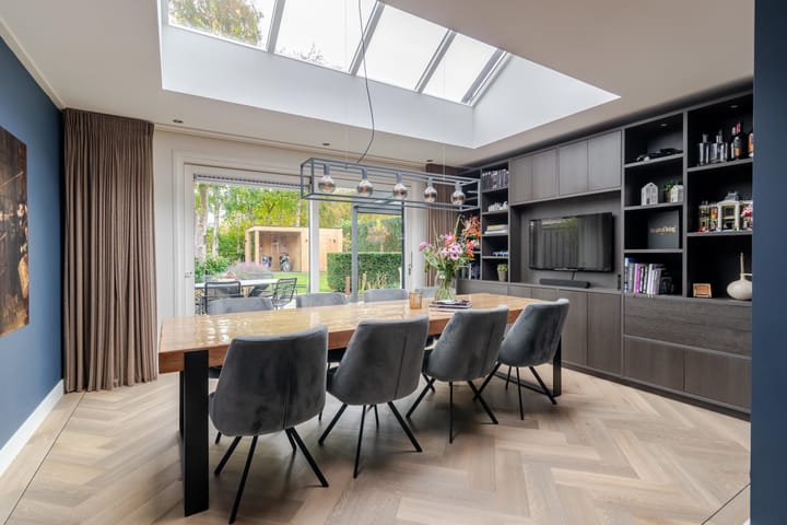 Photo 11 of Emmastraat 13