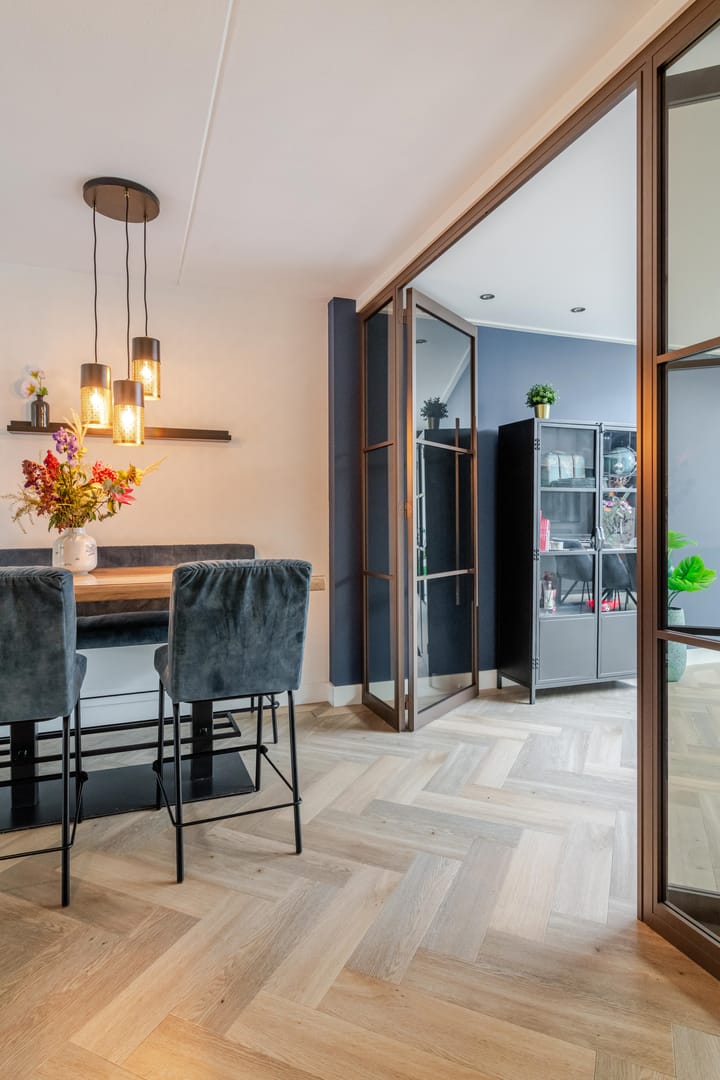 Photo 17 of Emmastraat 13