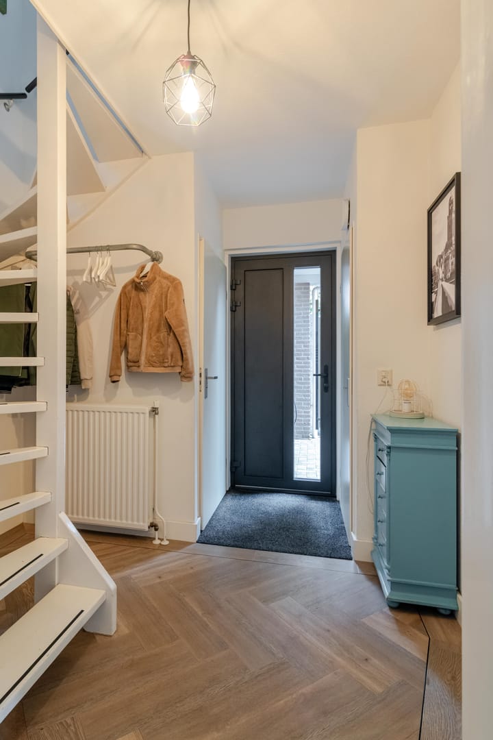 Photo 20 of Emmastraat 13