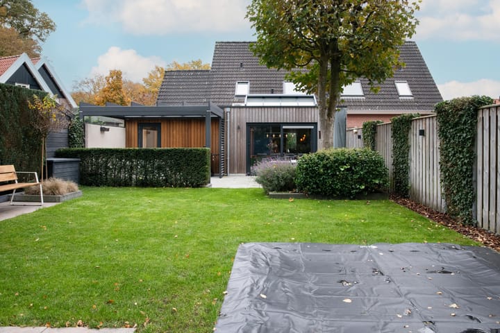 Photo 35 of Emmastraat 13