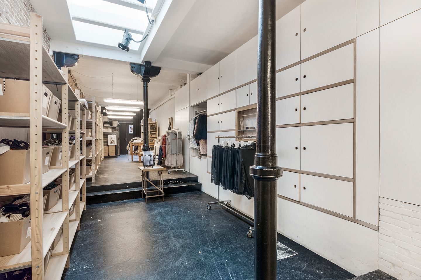 View photo 5 of Oudezijds Achterburgwal 145-H