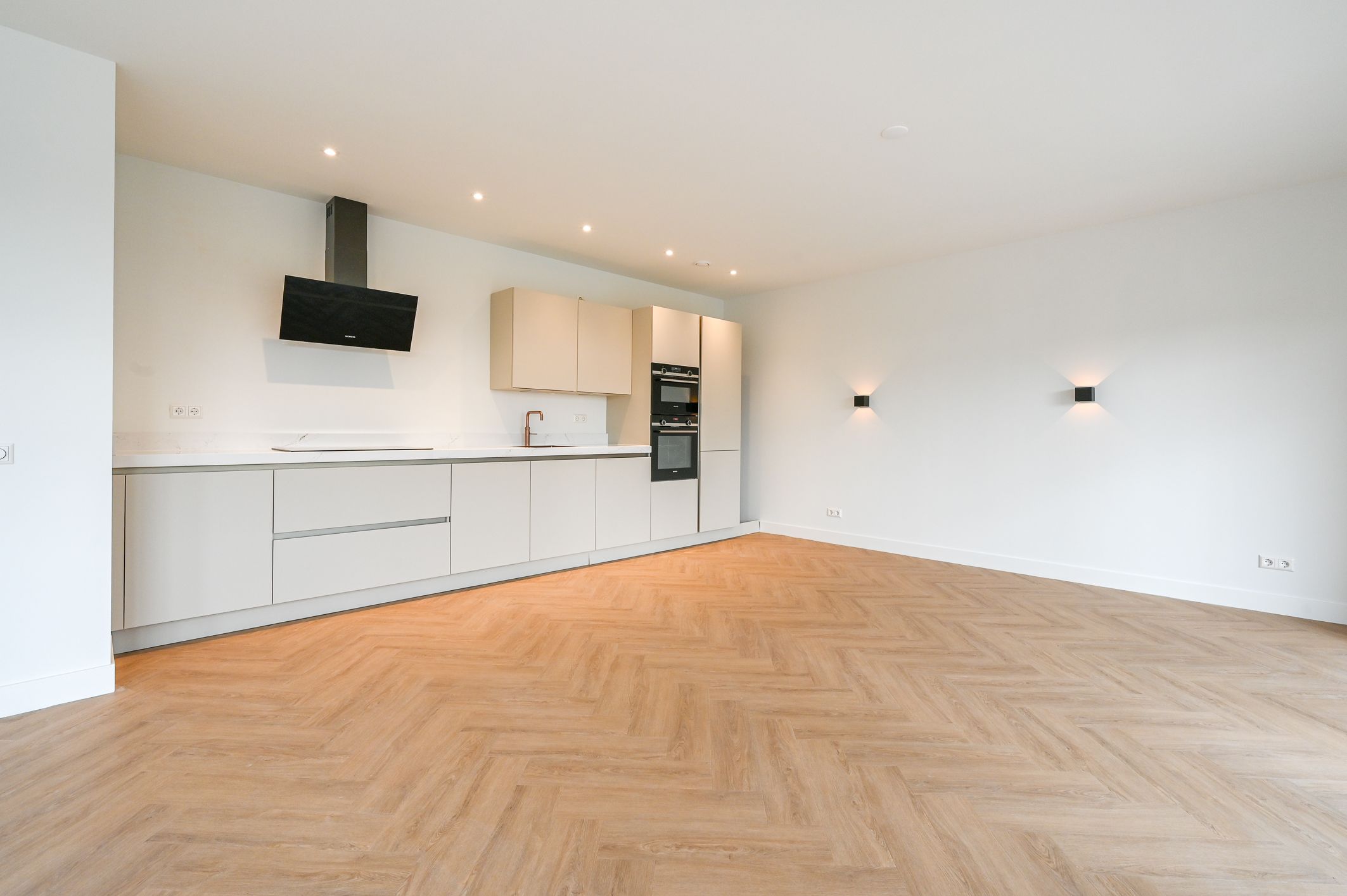 Photo 6 of Loosduinse Hoofdstraat 113