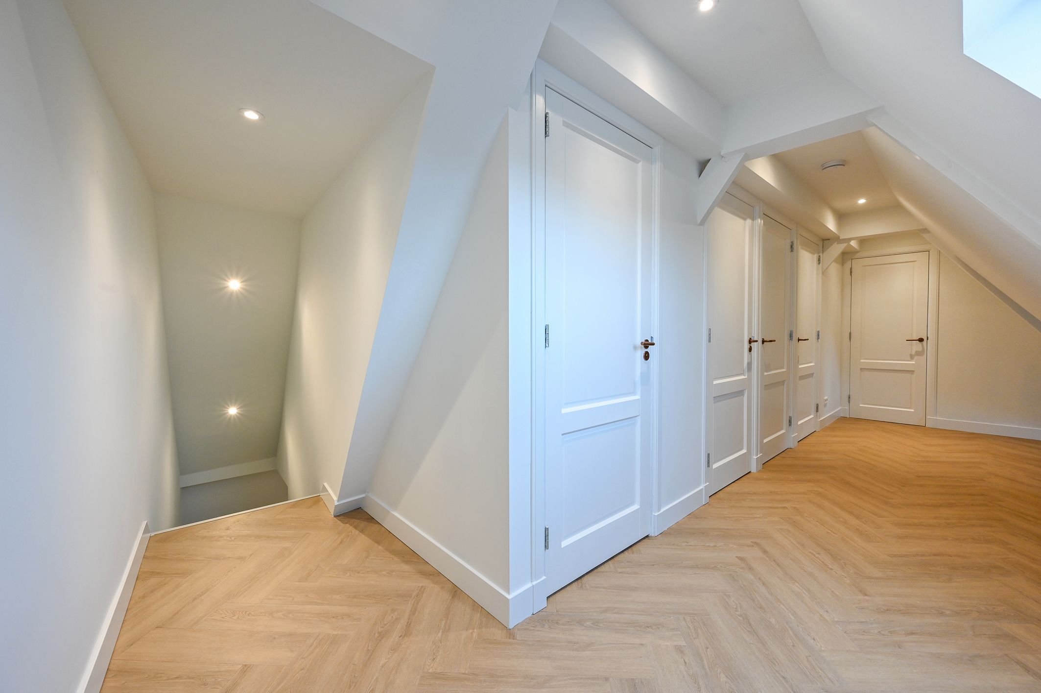 Photo 24 of Loosduinse Hoofdstraat 113