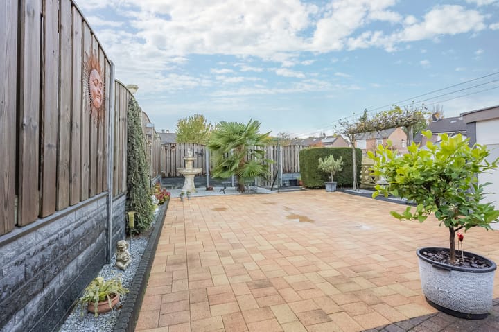 Photo 25 of St.Leonardusstraat 33