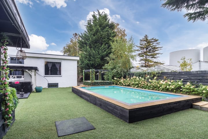 Photo 49 of Bredeweg 54